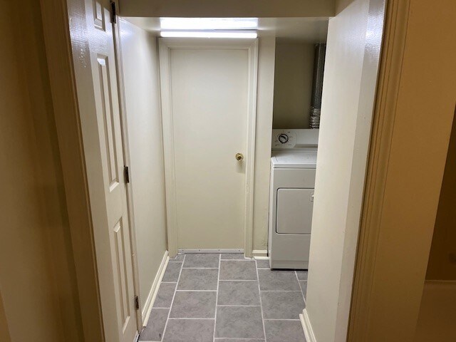 Building Photo - 427 N Locust St