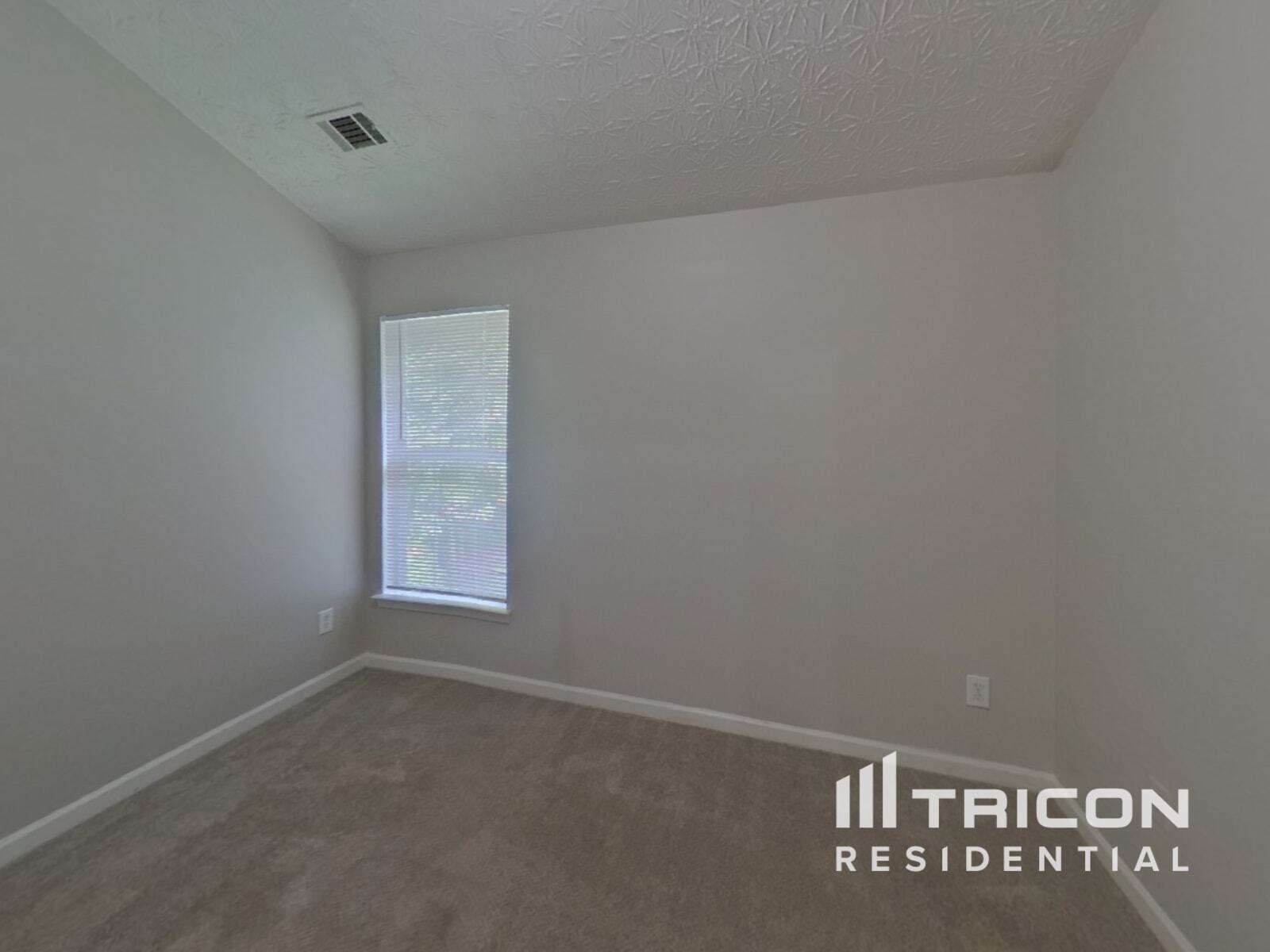 Building Photo - 1437 Gates Cir SE