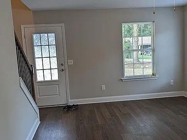 Building Photo - 1660 Meadowlark Ln