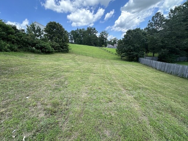 Building Photo - 9936 Falcon Crest Dr