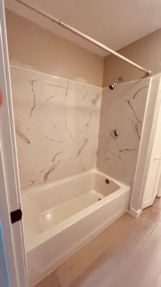 Bathroom - 144 Yorkshire St