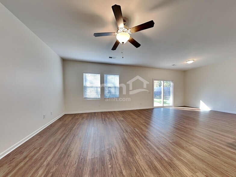 Building Photo - 200 Orion Way