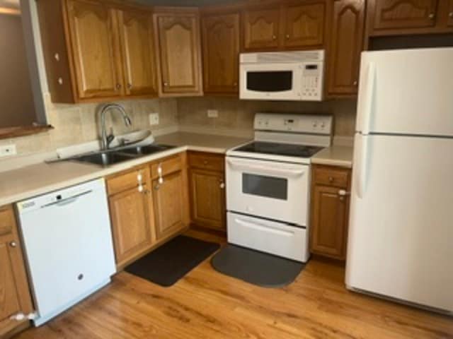 Building Photo - 203 N Waters Edge Dr