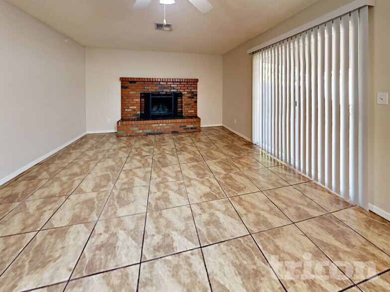 Building Photo - 6908 W Denton Ln