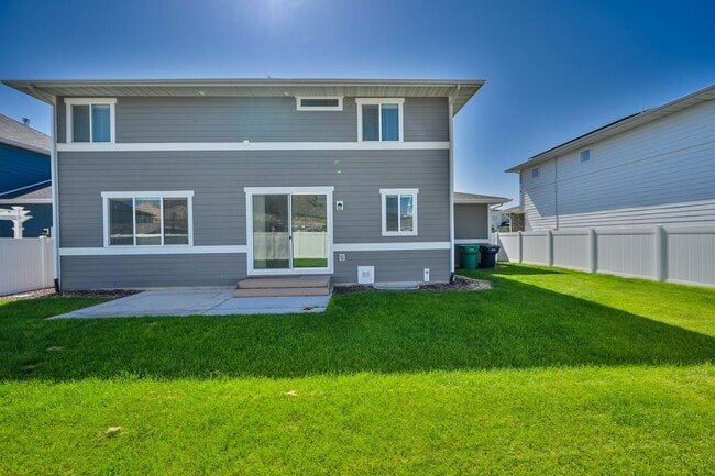 Building Photo - Beautiful Spacious Home in Bluffdale!