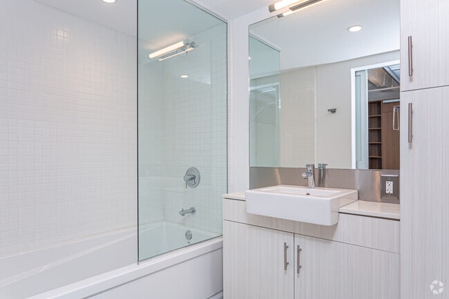 1 BR, 1 BA - 766 SF - The Garage