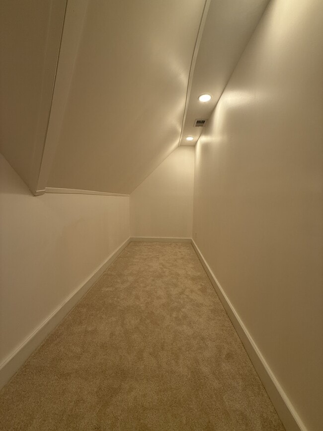 Building Photo - 101 Patrick Dr