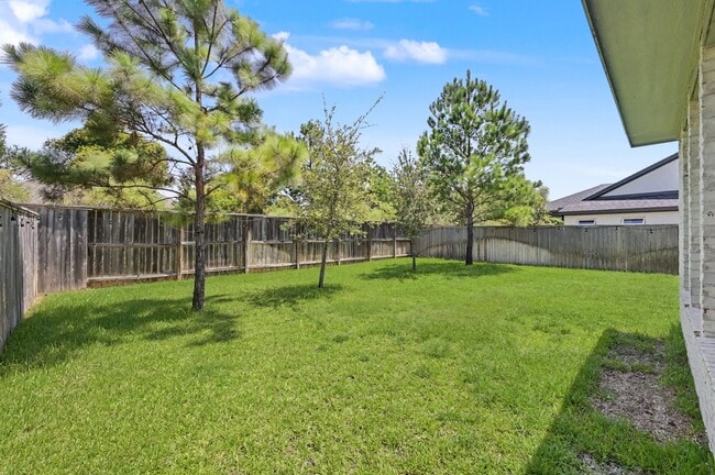Building Photo - 155 Renodes Garden Ln