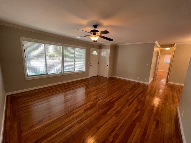 Living Room - 1515 Redwood Ave