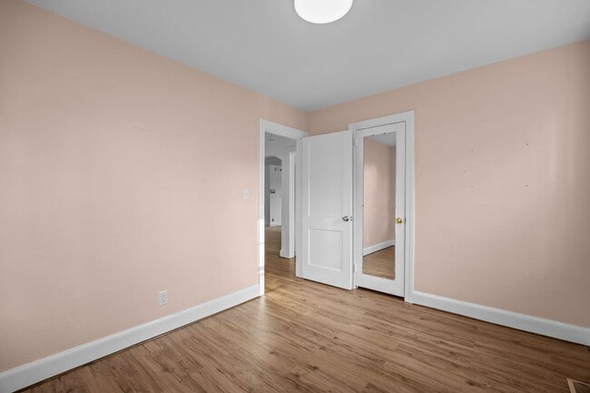 Building Photo - Cozy Home on a Quiet Street