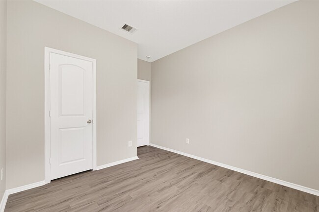 Building Photo - 20112 Leaf River Cir
