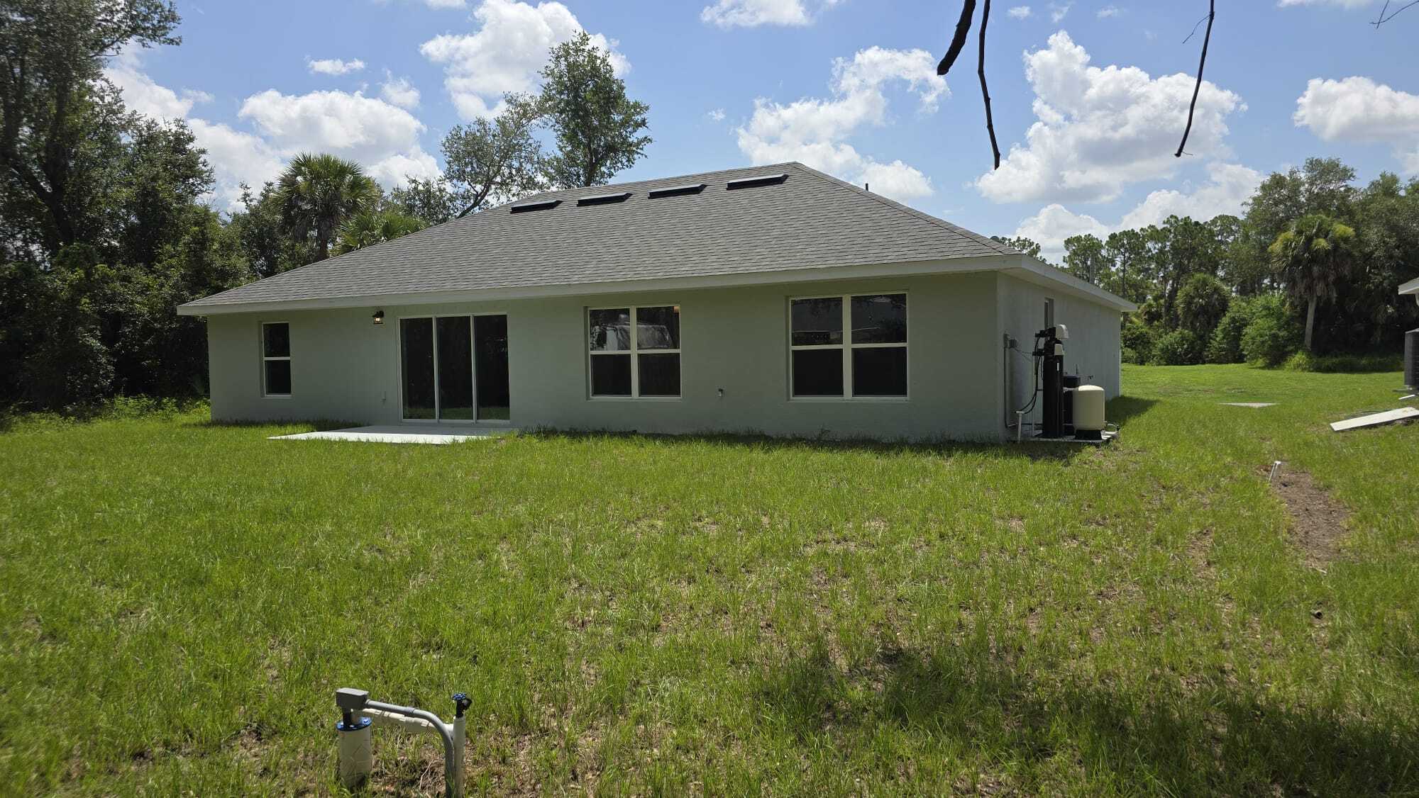 Building Photo - 4061 Birnam Ter