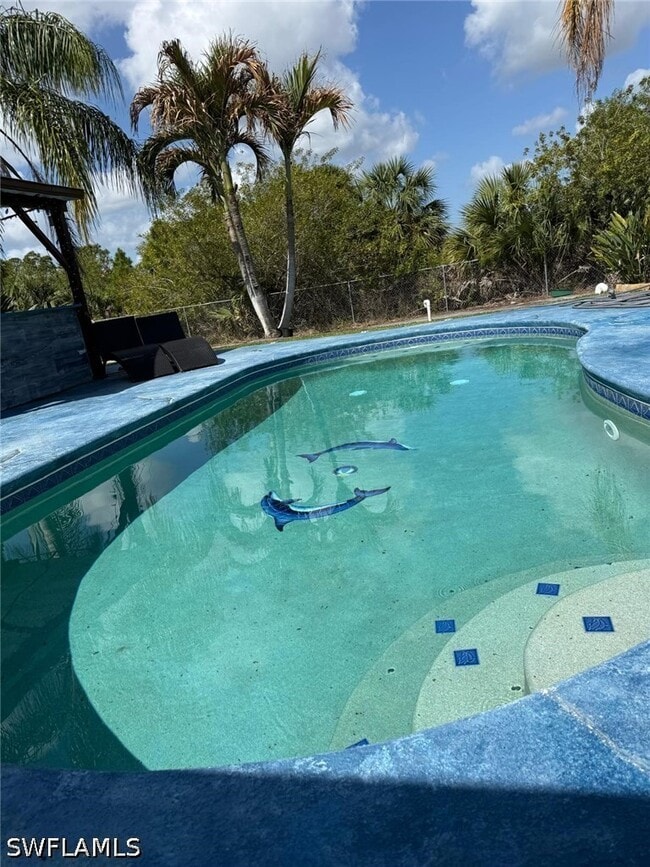 Building Photo - 3220 29th Ave NE