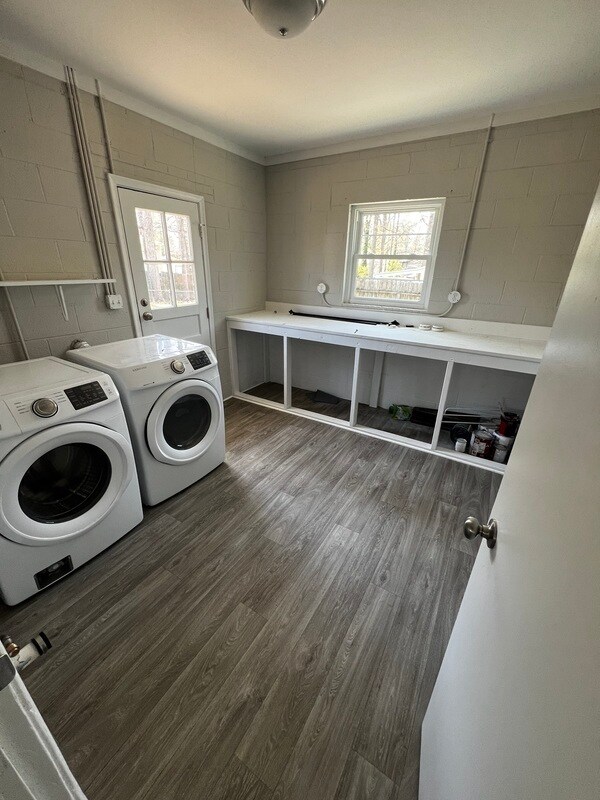 Building Photo - 1105 Ironington Rd