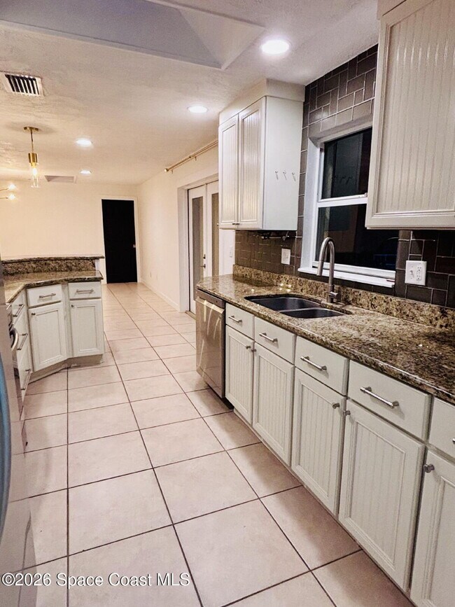 Building Photo - 116 Jupiter Ct