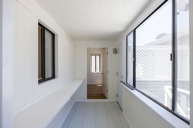 Enclosed Breezeway - 1150 Manhattan Ave