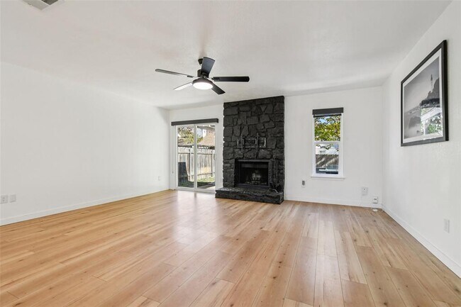 Building Photo - 12907 Water Mill Cove