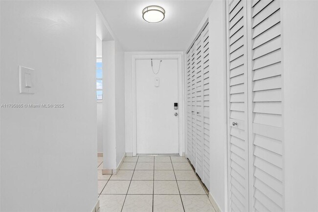 Building Photo - 14170 SW 84th St