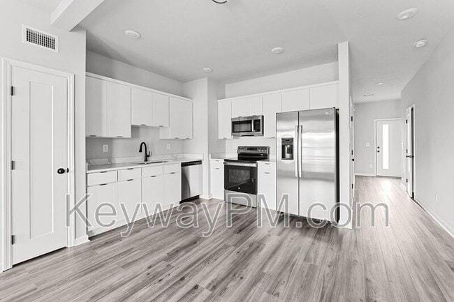 Building Photo - 847 Felix Wy