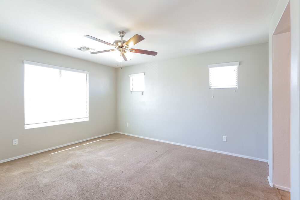 Building Photo - 7907 S 50th Ln