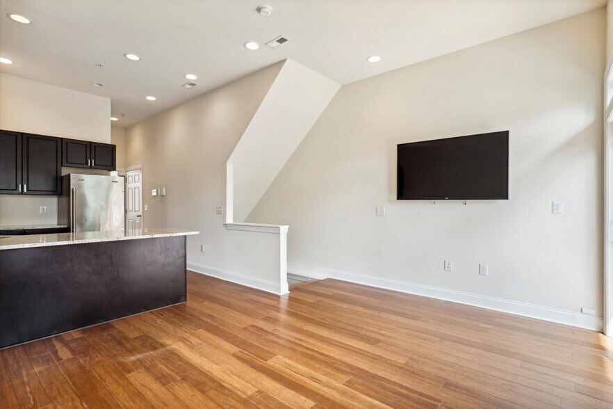 Building Photo - 1714 Fontain St