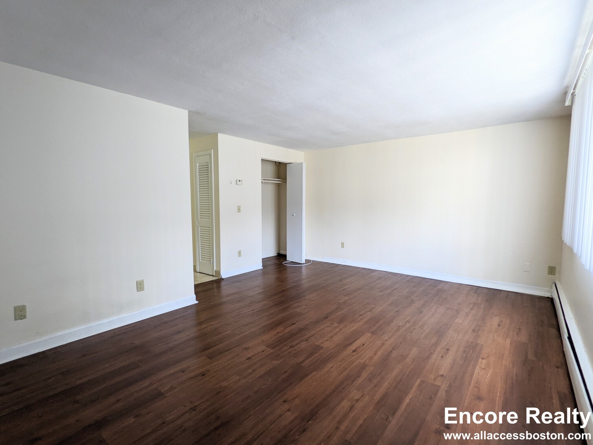 Building Photo - 230 Babcock St