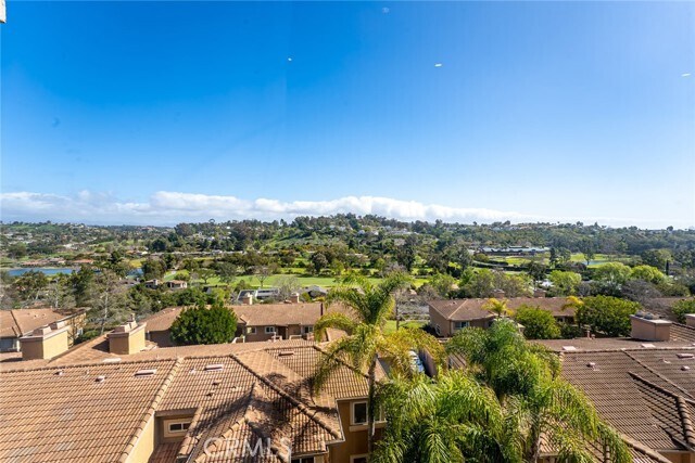 Building Photo - 30902 Club House Dr