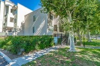 Building Photo - Modern 1-Bedroom Condo with Resort-Style A...