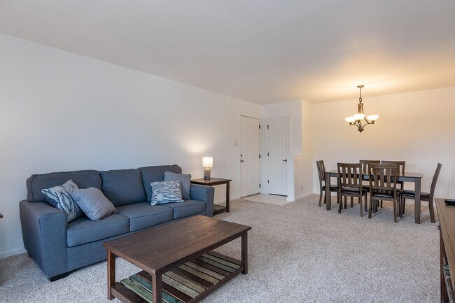 Building Photo - Fully Furnished One Bedroom Condo Availabl...