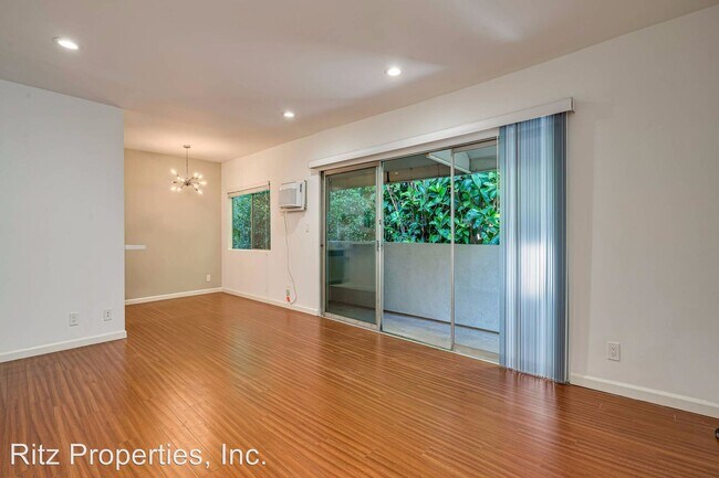 Building Photo - 1426 N Vista St