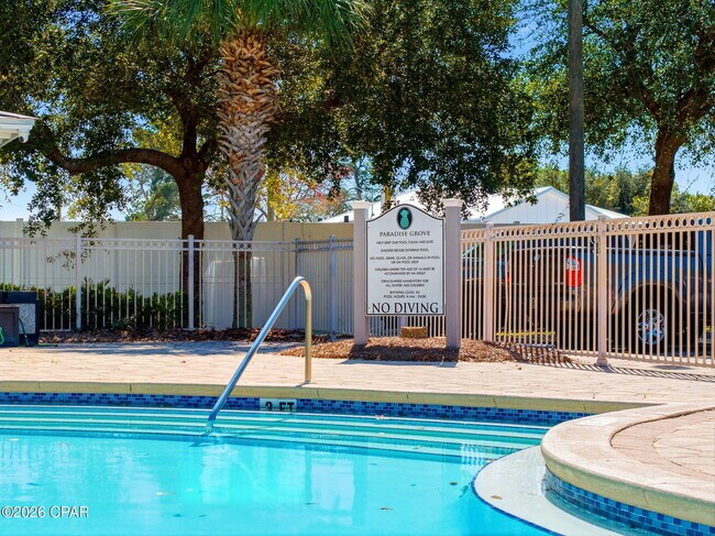 Building Photo - 415 Paradise Blvd