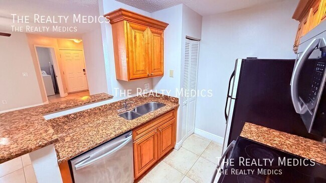 Building Photo - 712 Secret Harbor Ln