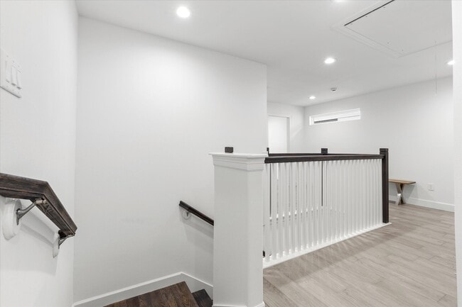 Building Photo - 7904 Sealey St