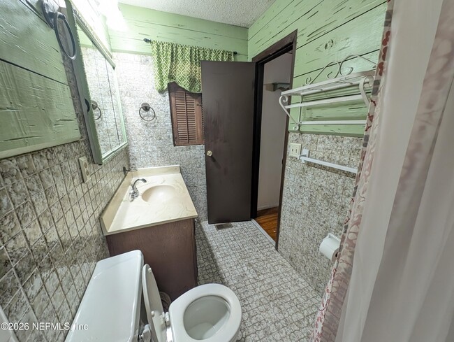 Building Photo - 183 Sherman Dr Cir