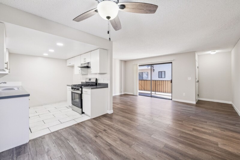 Building Photo - 507 E Cedar Ave