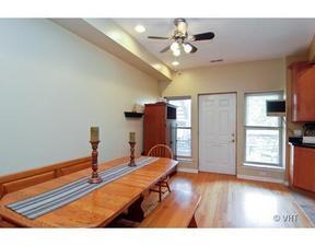 Building Photo - MUST SEE! BEAUTIFUL, 2 BED/2 BATH3rd FL LA...