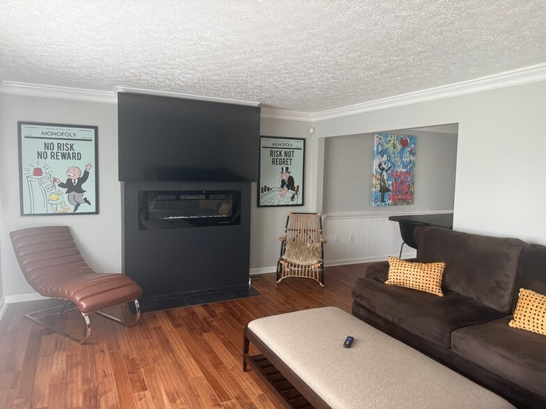 Building Photo - 4432 Renwood Dr
