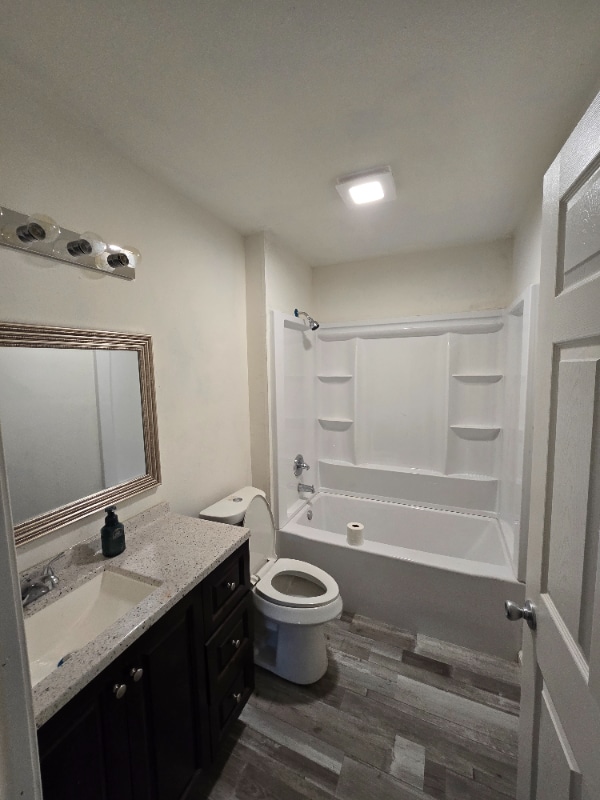 Building Photo - 810 S Cooper Ave