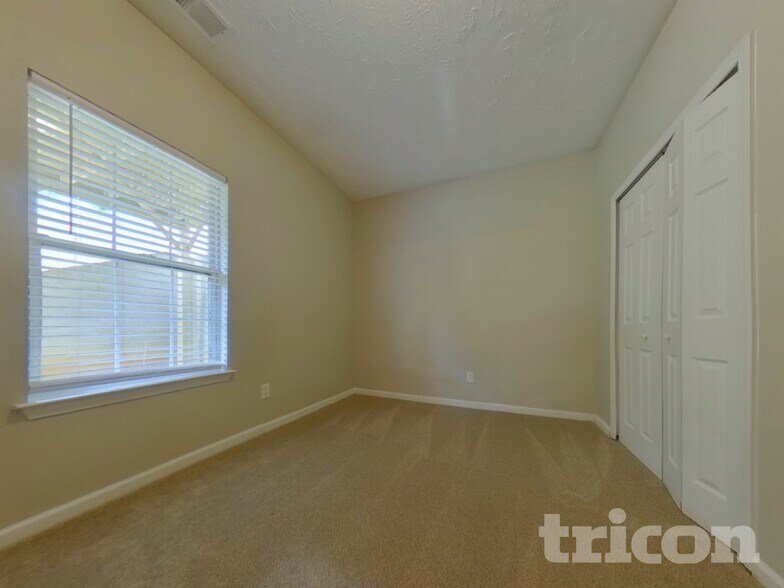 Building Photo - 7093 Springgrove Ct