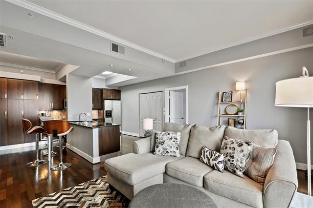 Building Photo - 3225 Turtle Creek Blvd