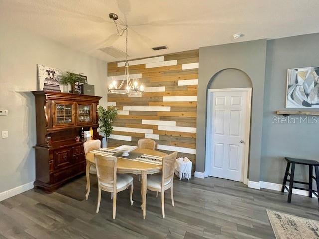 Building Photo - 226 River Village Dr