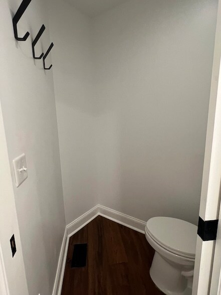 Building Photo - 2654 Crosspark Dr