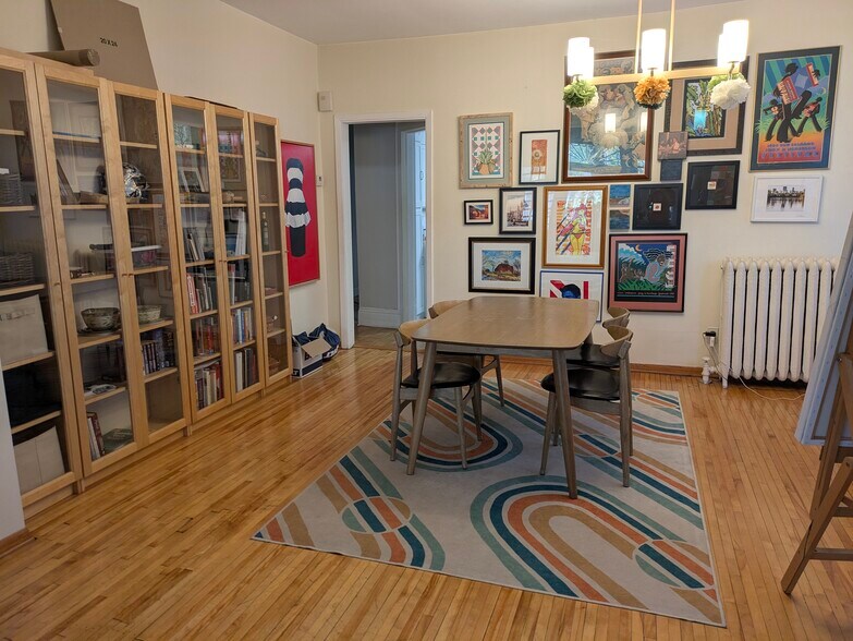 Building Photo - 2909 Knox Ave S