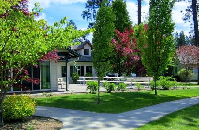 Building Photo - Lake Wood Ranch