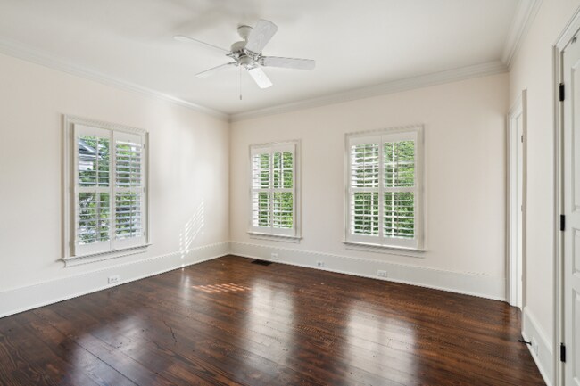 Building Photo - 6BD/5BA Custom Home for Lease in Daniel Island Park