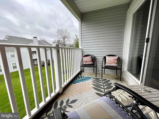 Building Photo - 1104 Mews Dr