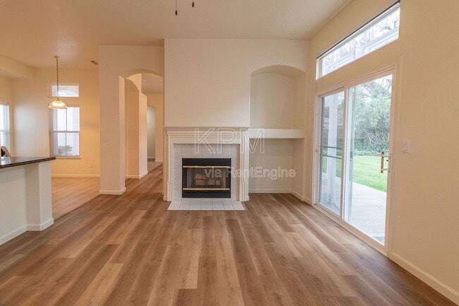 Building Photo - 4142 Pinehurst Cir