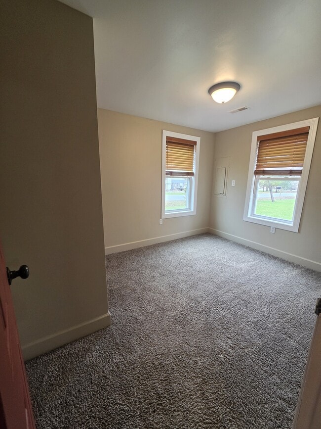 Building Photo - 4582 Maiden Ln