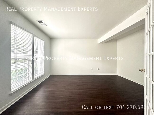 Building Photo - 12757 Bullock Greenway Blvd