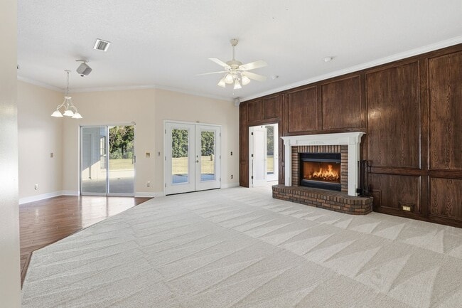 Building Photo - Ivy Park Brick Home 4 bedroom 3 1/2 baths